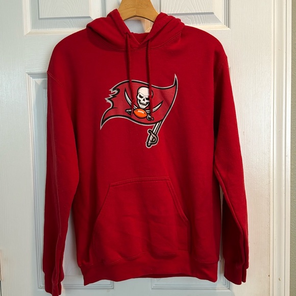 Tampa Bay NFL Buccaneers Red Hoodie Men’s Small - Picture 1 of 3